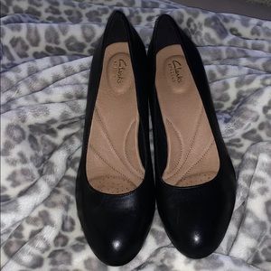 NWOB Clarks black Heavenly Heart Pump size 10M